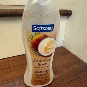 NWT Softsoap Exfoliating Scrub with Coconut Butter